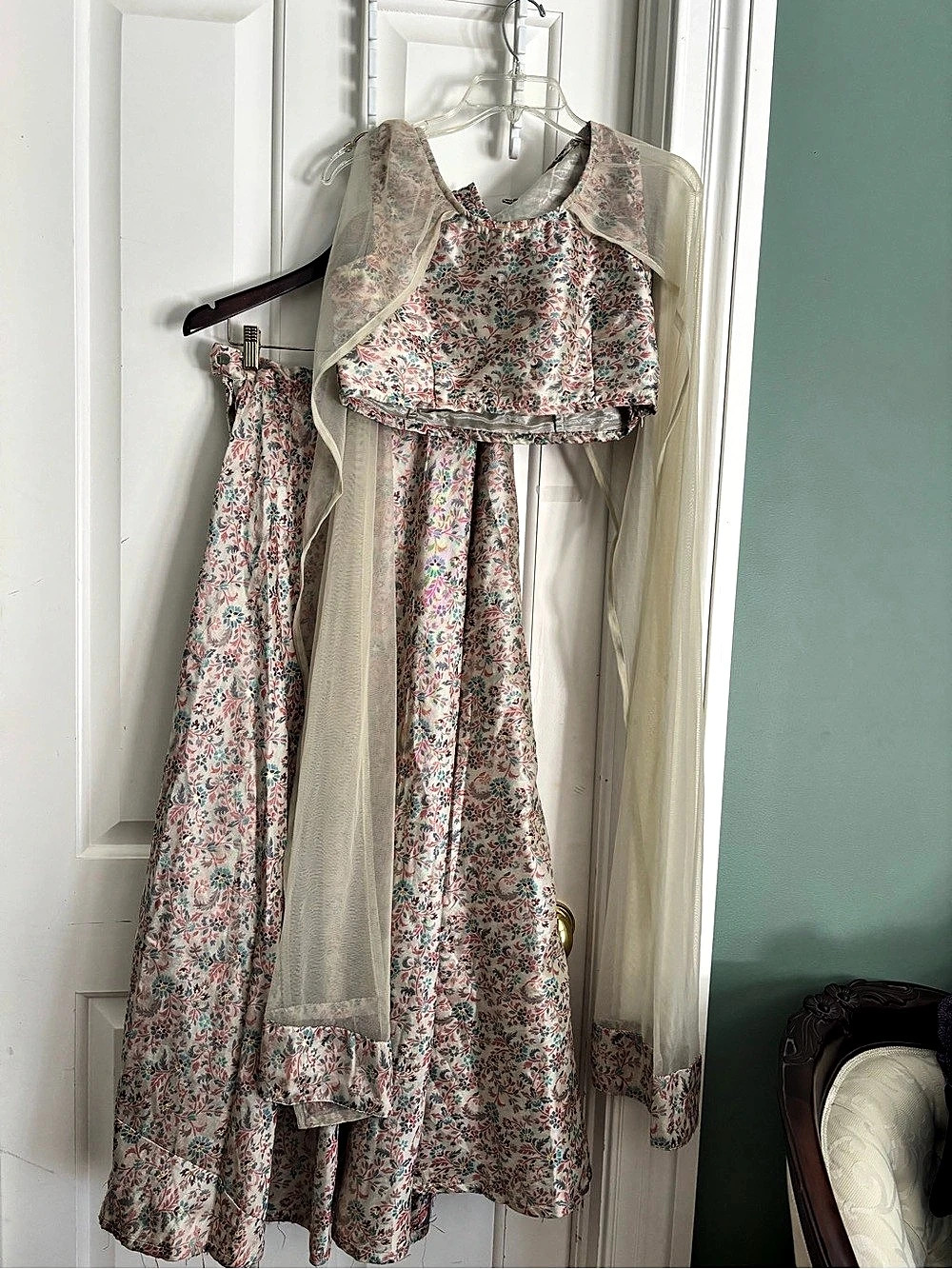 Oaks designer Floral Maxi Dress in Pink & Green Medium size